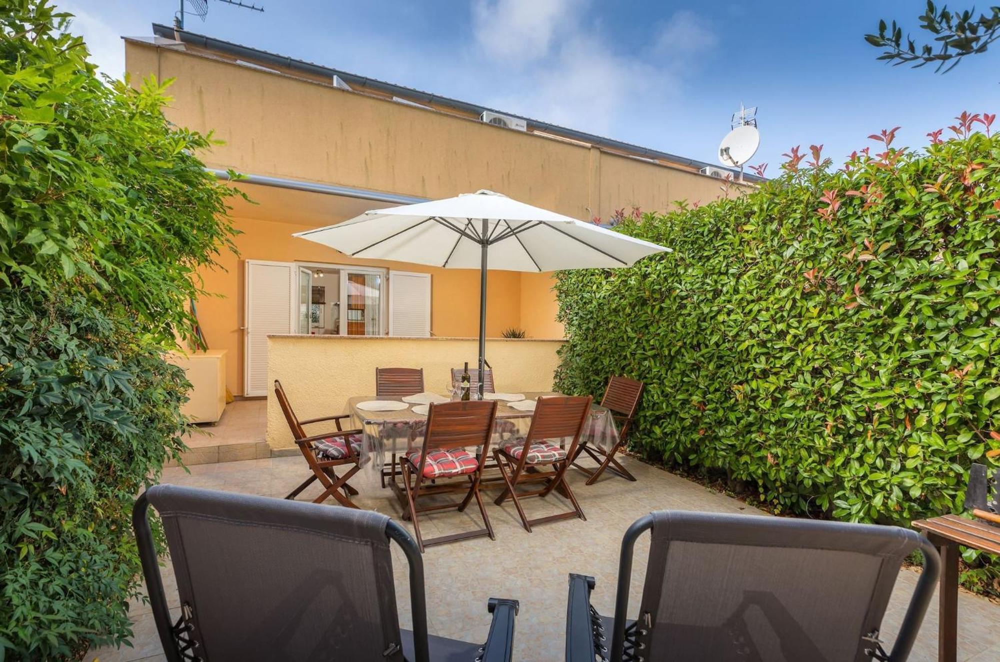 Apartment Buneta With Relaxing Outdoor Area Ližnjan المظهر الخارجي الصورة